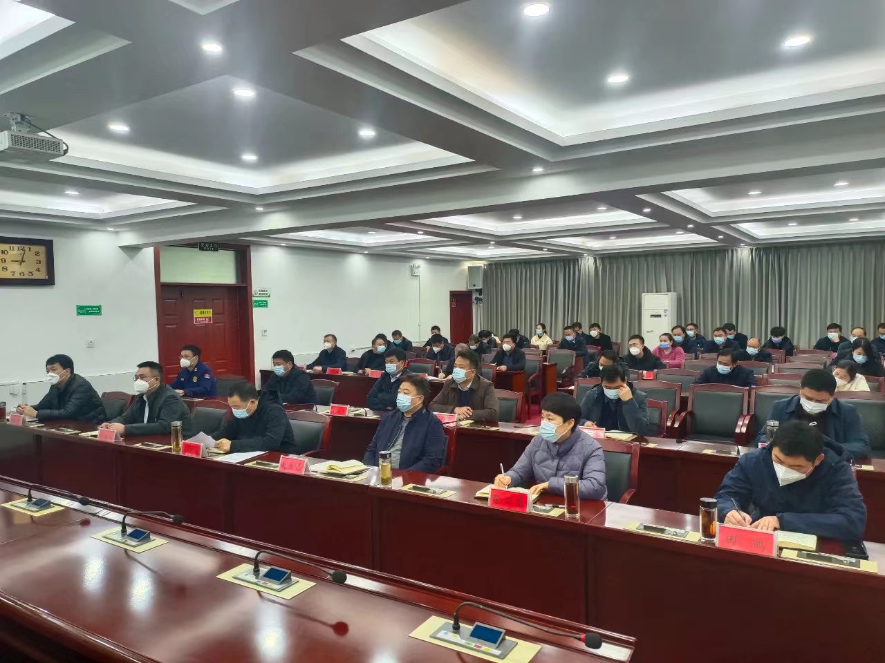 延津县组织收听收看全省安全生产专项整治电视电话会