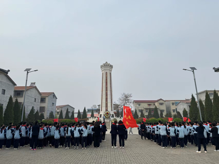 延津县组织开展2024年清明祭英烈活动
